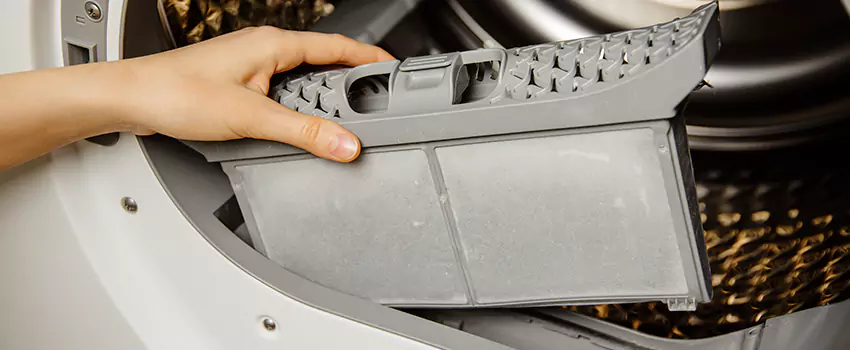 Signs Of A Clogged Dryer Lint Trap in Hutto, Texas